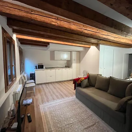 Venexiana Apartmán *